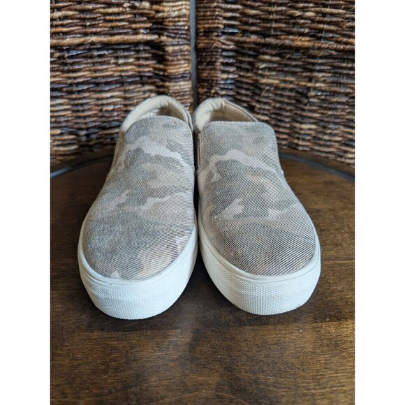 Steve Madden Gills Camo Platform Slip On Shoes Women's 7 Casual Sneakers Preppy - Picture 3 of 13